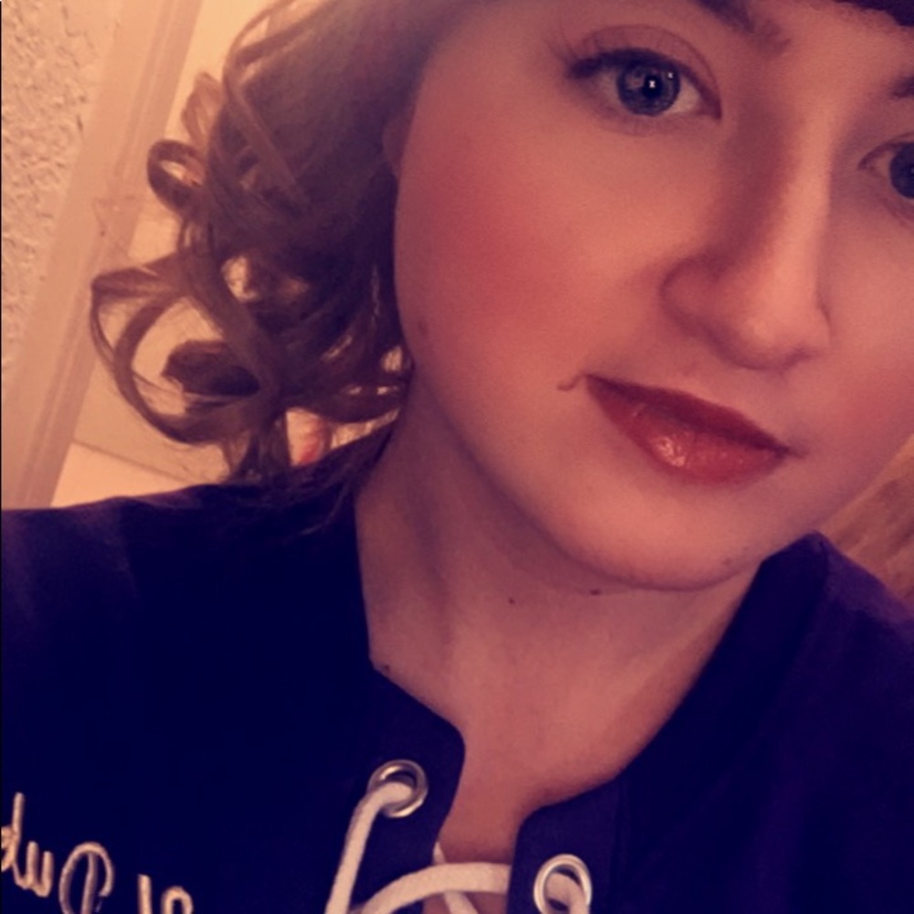 Meet your Posher, Hannah